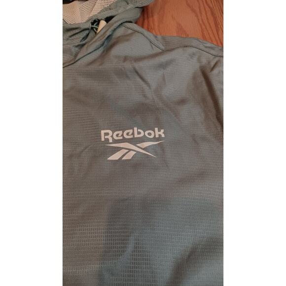 REEBOX LIGHTWEIGHT JACKET sz:MEDIUM NEW WITH TAGS - Picture 2 of 6